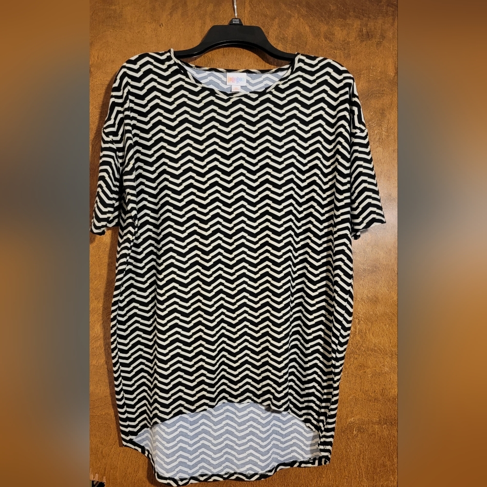 Lularoe XS shirt‎ EUC